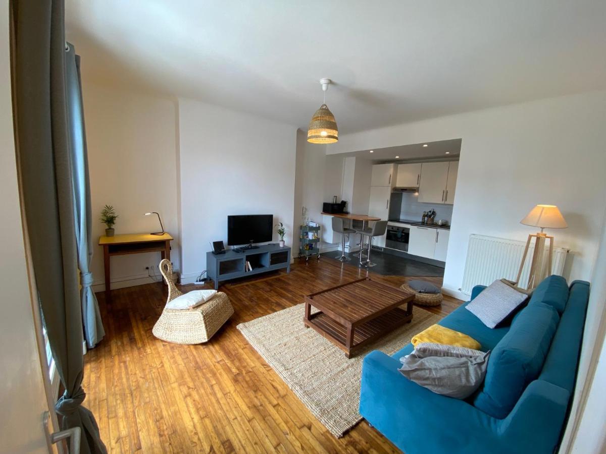 Appartement Spacieux Avec Balcon Et Parking Брест Экстерьер фото