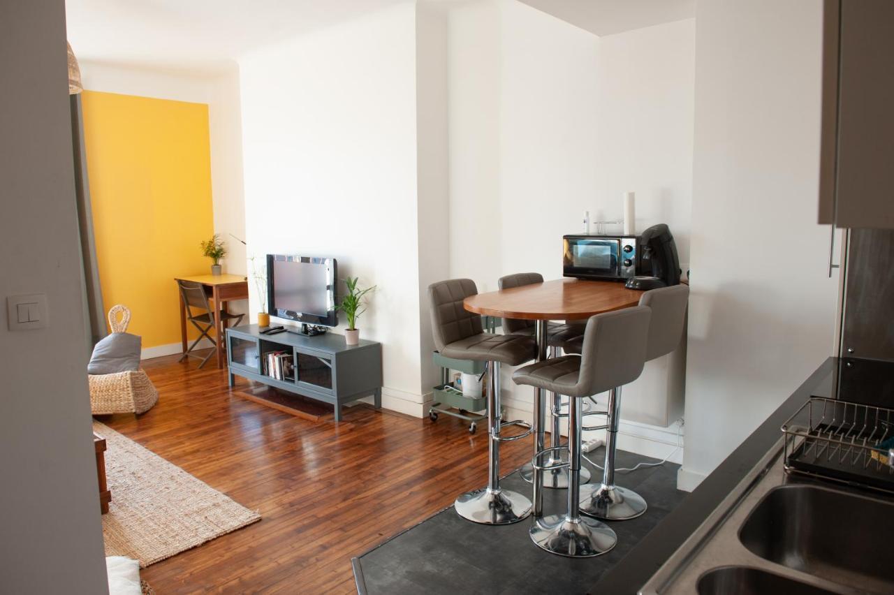 Appartement Spacieux Avec Balcon Et Parking Брест Экстерьер фото