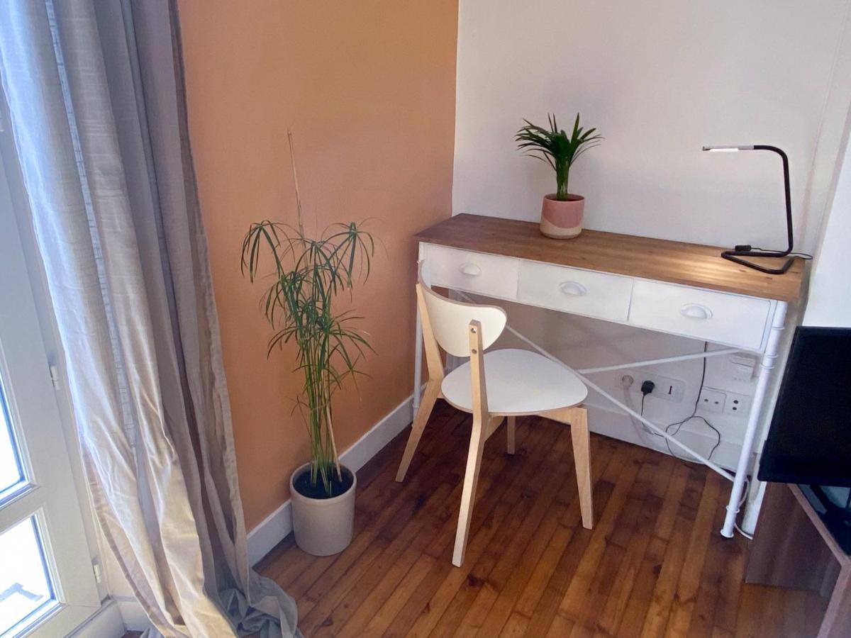 Appartement Spacieux Avec Balcon Et Parking Брест Экстерьер фото
