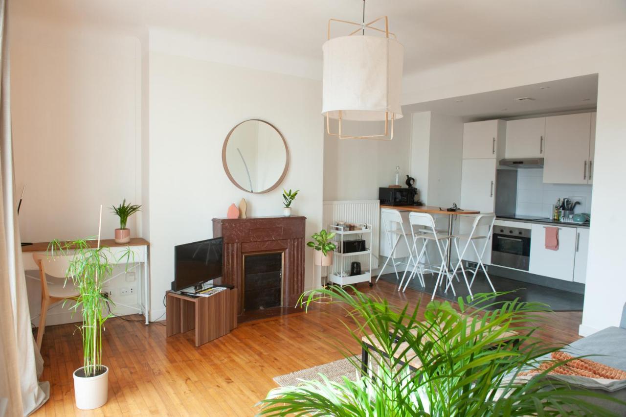 Appartement Spacieux Avec Balcon Et Parking Брест Экстерьер фото
